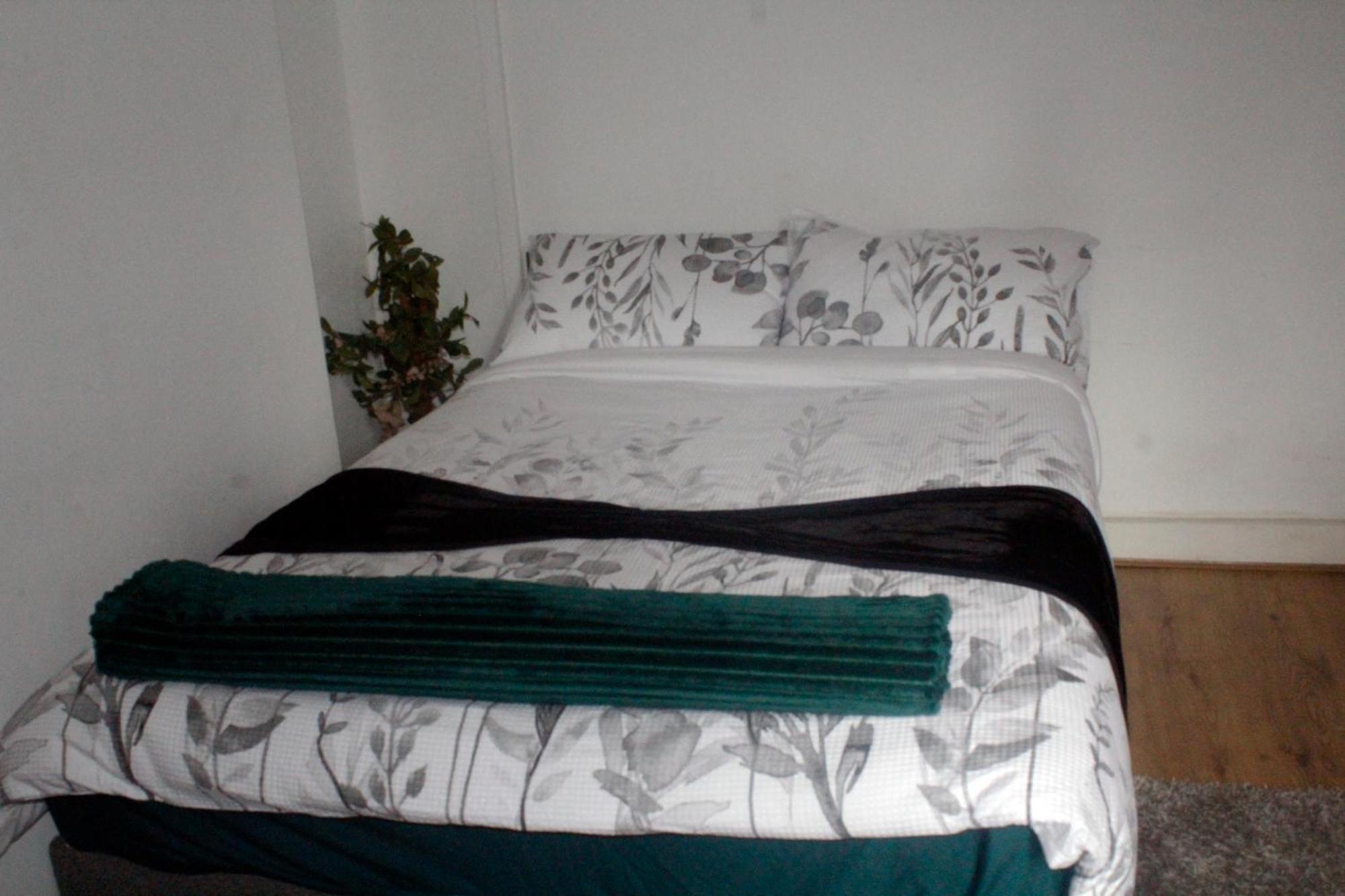 Cozy Rooms Or Apartment In London Townhouse Fast Links To Central Londres Exterior foto